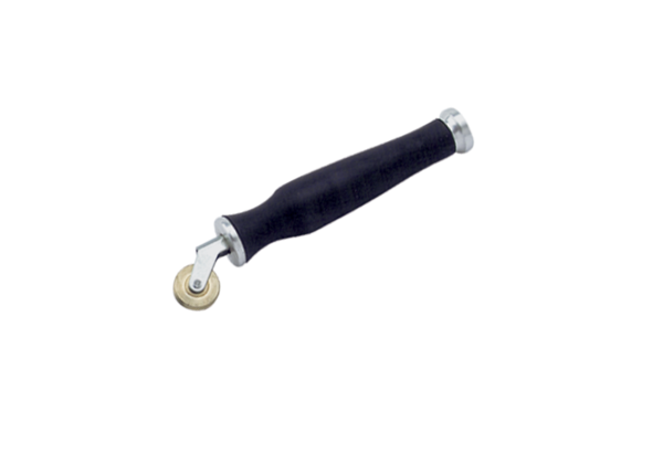 Roulette angle rentrant